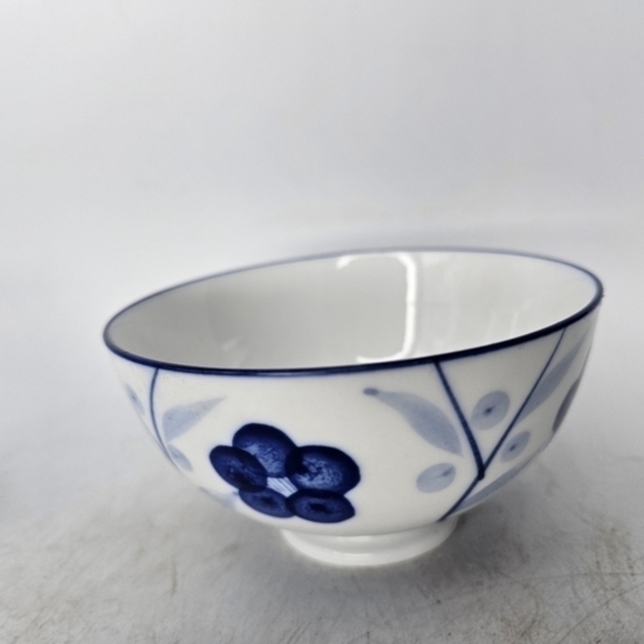 2 hand painted rice‎ bowls - Picture 7 of 10
